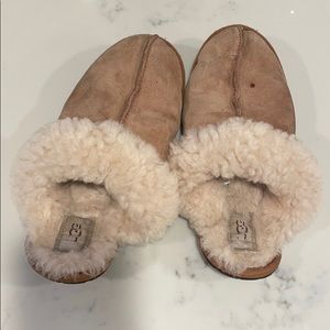 Ugh slippers size 8